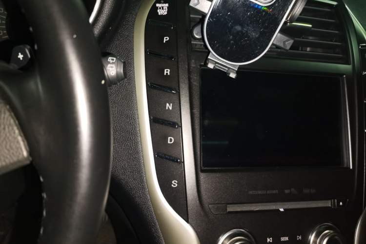 Used Lincoln MKC 2019 2.0T Two-Wheel Drive Luxury Edition China VI Standard Gear Lever