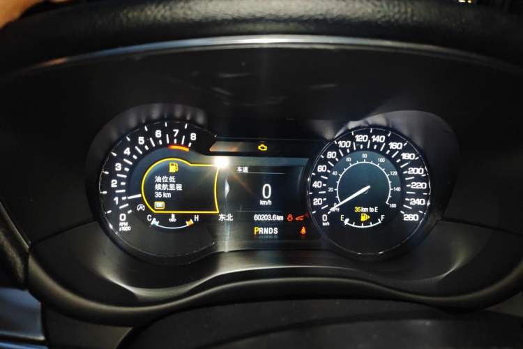 Used Lincoln MKC 2019 2.0T Two-Wheel Drive Luxury Edition China VI Standard Instrument Cluster
