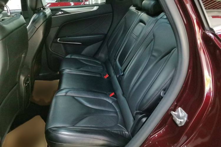 Used Lincoln MKC 2019 2.0T Two-Wheel Drive Luxury Edition China VI Standard Interior 1