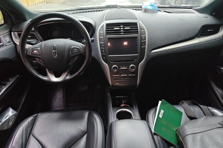 Used Lincoln MKC 2019 2.0T Two-Wheel Drive Luxury Edition China VI Standard Interior 2