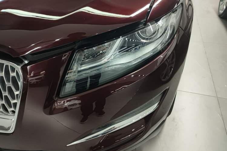 Used Lincoln MKC 2019 2.0T Two-Wheel Drive Luxury Edition China VI Standard Left Front Headlight