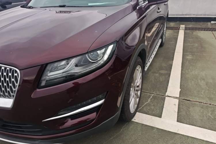Used Lincoln MKC 2019 2.0T Two-Wheel Drive Luxury Edition China VI Standard Left Front Headlight
