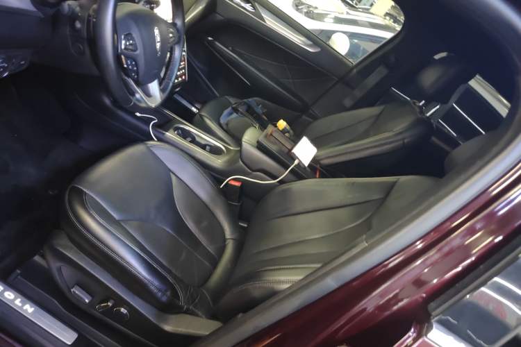 Used Lincoln MKC 2019 2.0T Two-Wheel Drive Luxury Edition China V Standard Left Front Seat