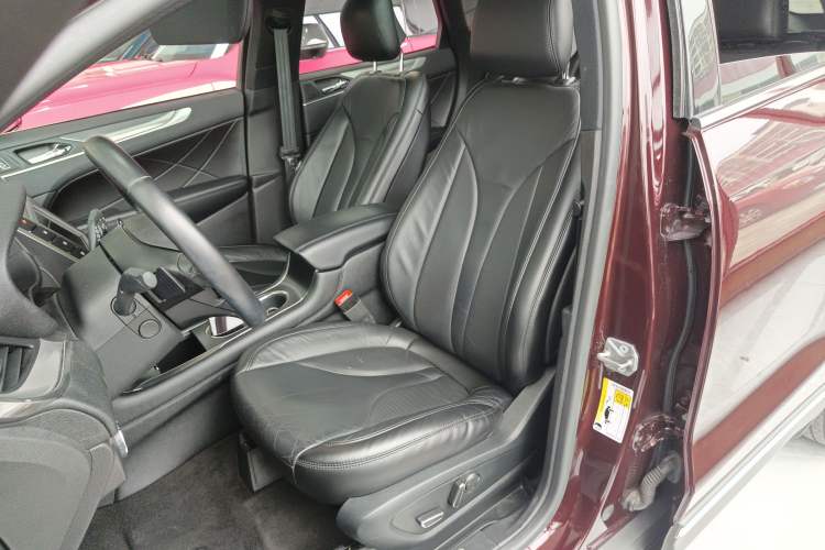 Used Lincoln MKC 2019 2.0T Two-Wheel Drive Luxury Edition China VI Standard Left Front Seat