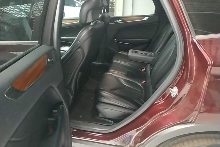 Used Lincoln MKC 2019 2.0T Two-Wheel Drive Zunya Version China VI Standard Left Rear Seat