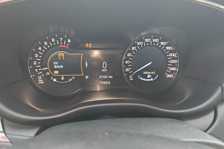 Used Lincoln MKC 2019 2.0T Two-Wheel Drive Luxury Edition China VI Standard Odometer Close Up