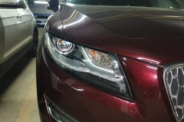 Used Lincoln MKC 2019 2.0T Two-Wheel Drive Luxury Edition China VI Standard Right Front Headlight