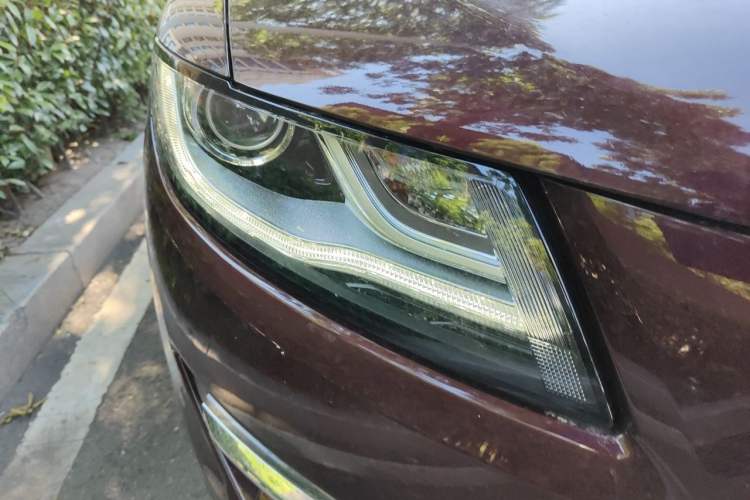 Used Lincoln MKC 2019 2.0T Two-Wheel Drive Luxury Edition China VI Standard Right Front Headlight