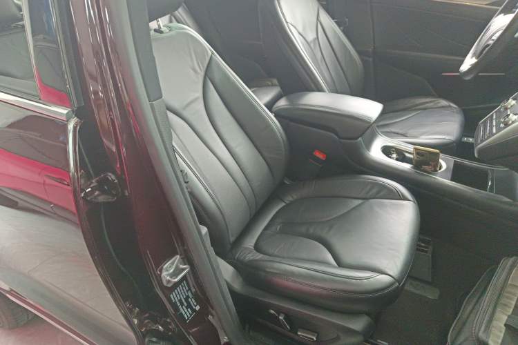 Used Lincoln MKC 2019 2.0T Two-Wheel Drive Luxury Edition China VI Standard Right Front Seat