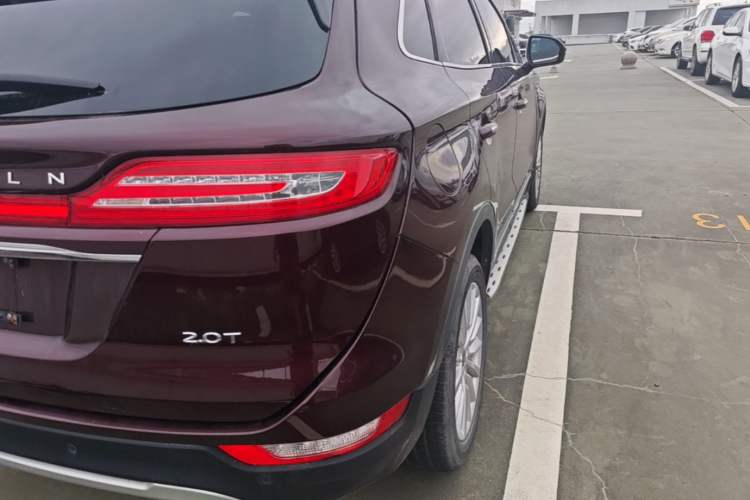 Used Lincoln MKC 2019 2.0T Two-Wheel Drive Luxury Edition China VI Standard Right Rear Taillight