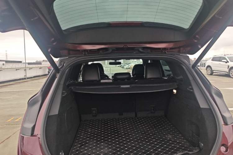 Used Lincoln MKC 2019 2.0T Two-Wheel Drive Luxury Edition China VI Standard Trunk