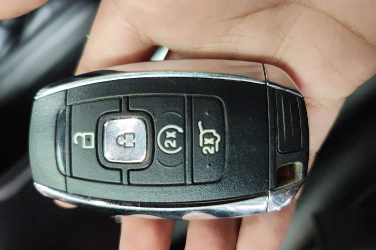 Used Lincoln MKC 2019 2.0T Two-Wheel Drive Luxury Edition China VI Standard Vehicle Key