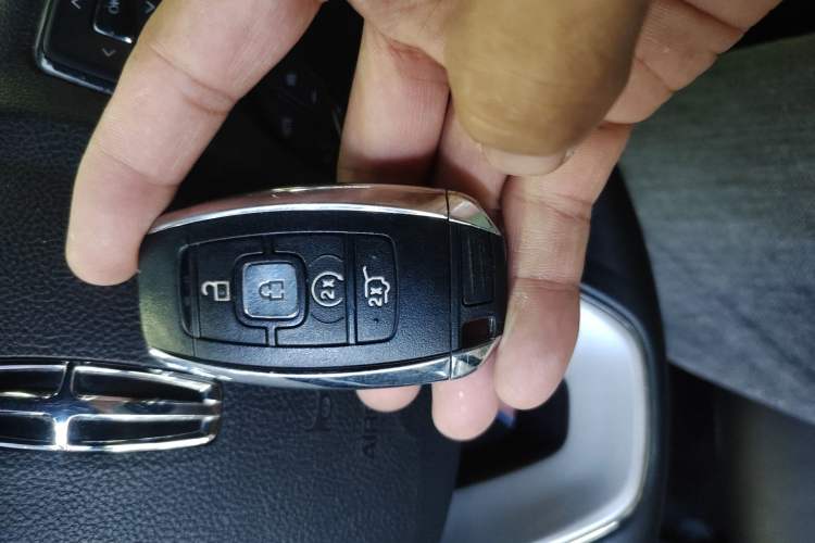 Used Lincoln MKC 2019 2.0T Two-Wheel Drive Luxury Edition China V Standard Vehicle Key