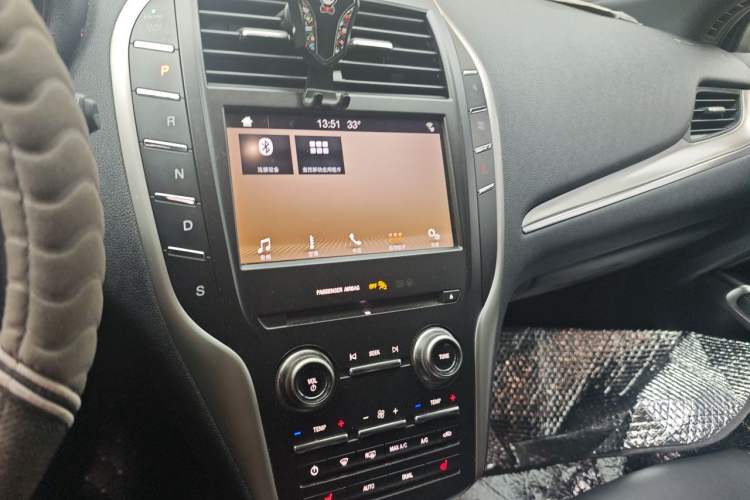 Used Lincoln MKC 2019 2.0T Two-Wheel Drive Luxury Edition China VI Standard Audio And AC Panel