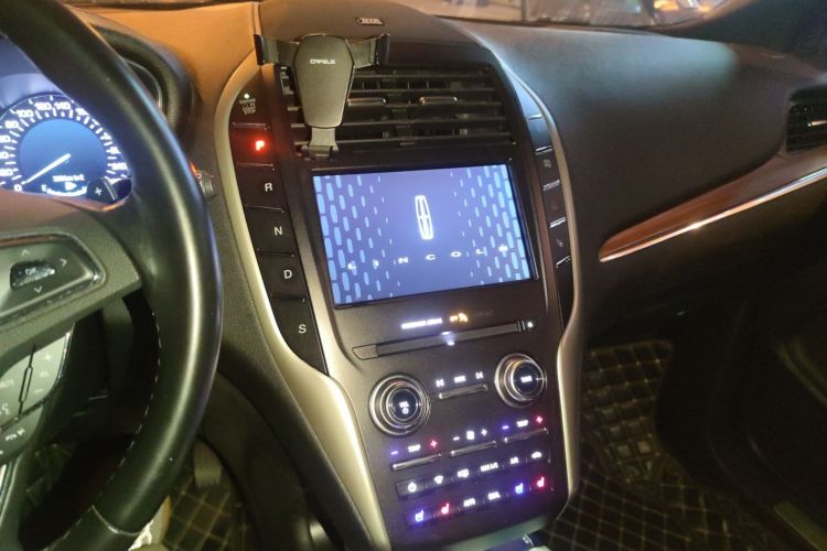 Used Lincoln MKC 2019 2.0T Four-Wheel Drive Luxury Edition China VI Standard Audio And AC Panel