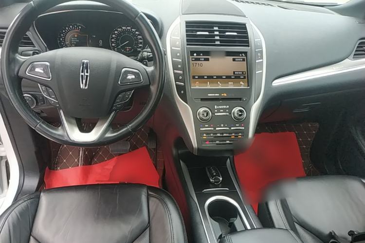 Used Lincoln MKC 2019 2.0T Two-Wheel Drive Luxury Edition China VI Standard Center Console