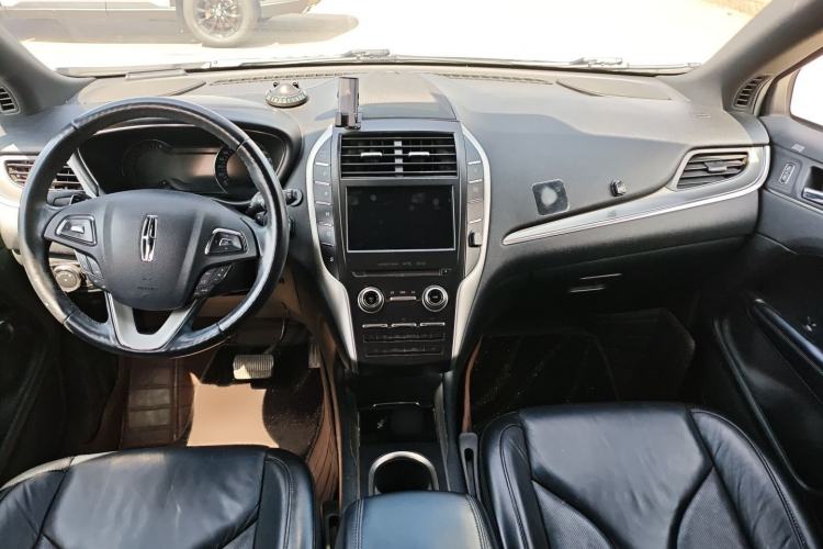 Used Lincoln MKC 2019 2.0T Two-Wheel Drive Luxury Edition China V Standard Center Console