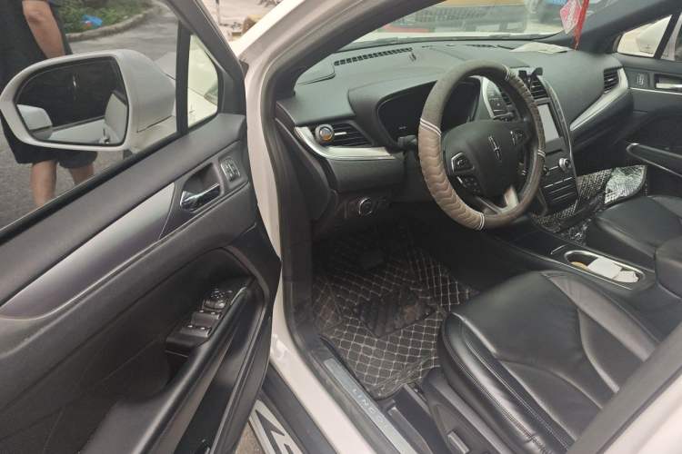 Used Lincoln MKC 2019 2.0T Two-Wheel Drive Luxury Edition China VI Standard Driver Seat