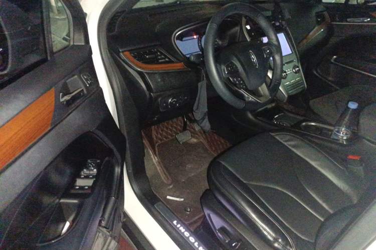 Used Lincoln MKC 2019 2.0T Two-Wheel Drive Zunya Version China VI Standard Driver Seat