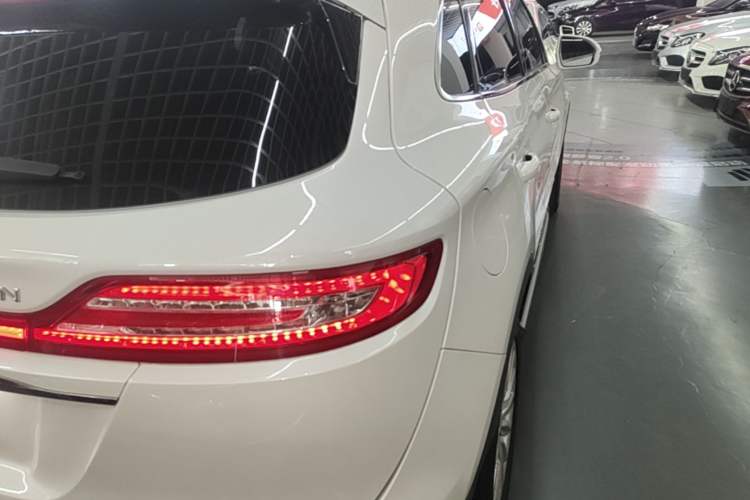Used Lincoln MKC 2019 2.0T Two-Wheel Drive Luxury Edition China VI Standard Exterior 1
