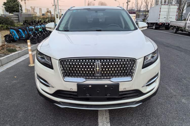 Used Lincoln MKC 2019 2.0T Two-Wheel Drive Zunya Version China VI Standard Exterior 1