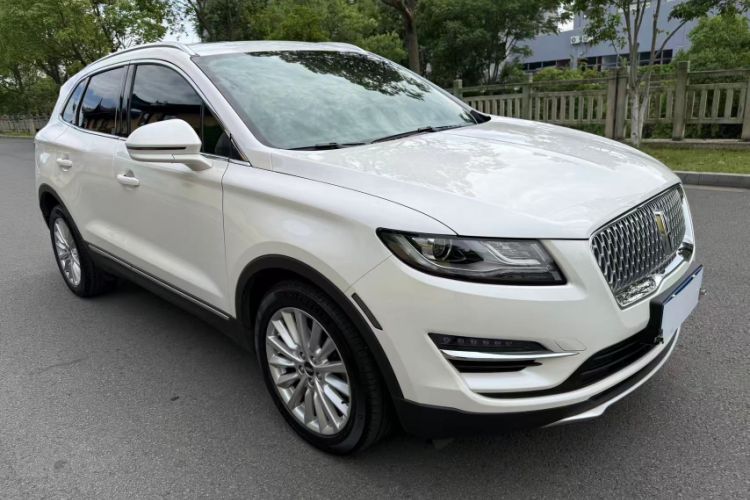 Used Lincoln MKC 2019 2.0T Two-Wheel Drive Luxury Edition China VI Standard Exterior 2