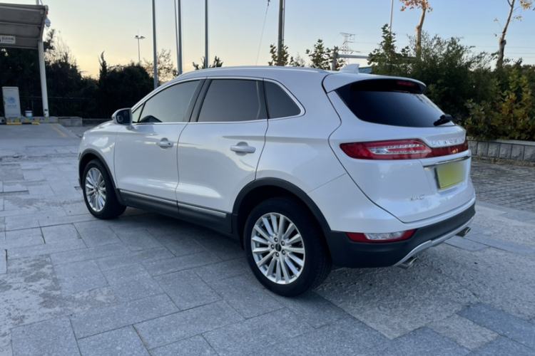 Used Lincoln MKC 2019 2.0T Two-Wheel Drive Luxury Edition China VI Standard Exterior 3