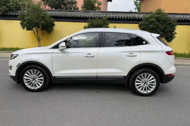 Used Lincoln MKC 2019 2.0T Two-Wheel Drive Luxury Edition China VI Standard Exterior 5