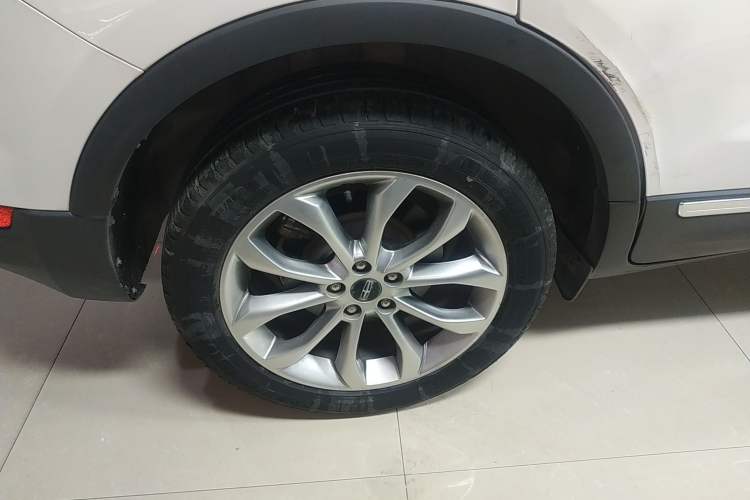 Used Lincoln MKC 2019 2.0T Two-Wheel Drive Zunya Version China VI Standard Exterior 5