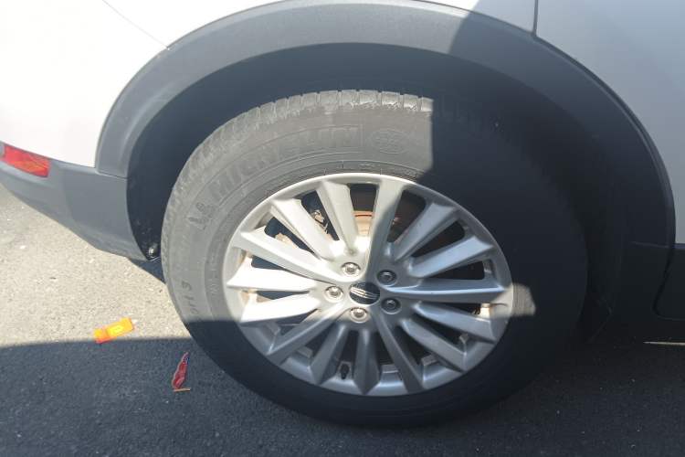 Used Lincoln MKC 2019 2.0T Two-Wheel Drive Luxury Edition China VI Standard Exterior 8
