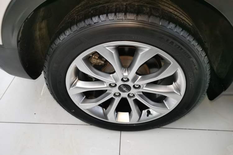 Used Lincoln MKC 2019 2.0T Two-Wheel Drive Zunya Version China VI Standard Exterior 8