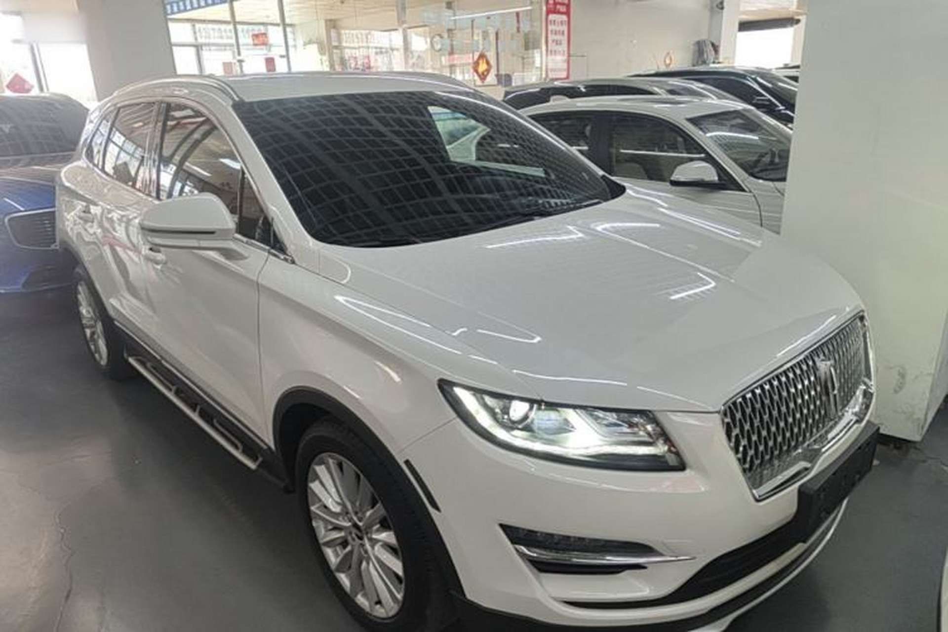 Used Lincoln MKC 2019 2.0T Two-Wheel Drive Luxury Edition China VI Standard Front Right 45 Deg