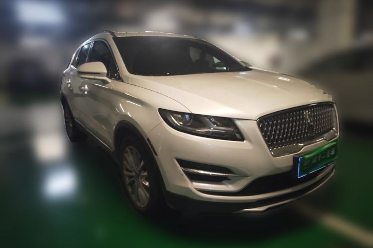 Used Lincoln MKC 2019 2.0T Two-Wheel Drive Luxury Edition China VI Standard Front Right 45 Deg