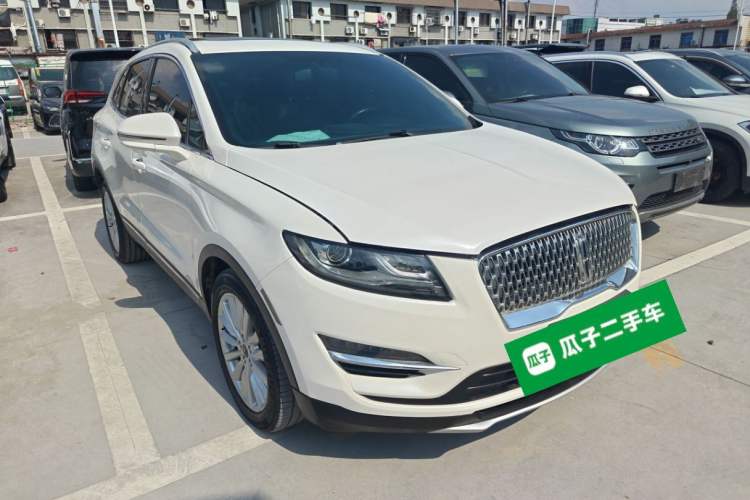Used Lincoln MKC 2019 2.0T Two-Wheel Drive Luxury Edition China V Standard Front Right 45 Deg