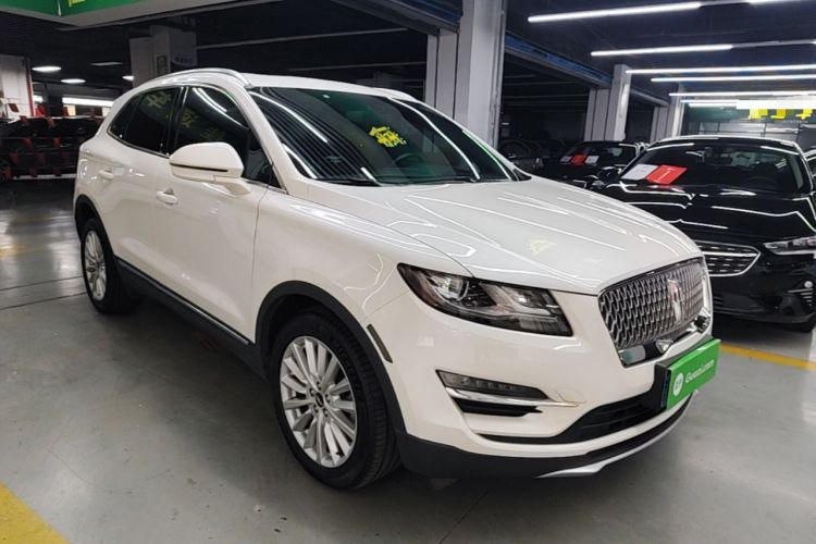 Used Lincoln MKC 2019 2.0T Two-Wheel Drive Luxury Edition China VI Standard Front Right 45 Deg