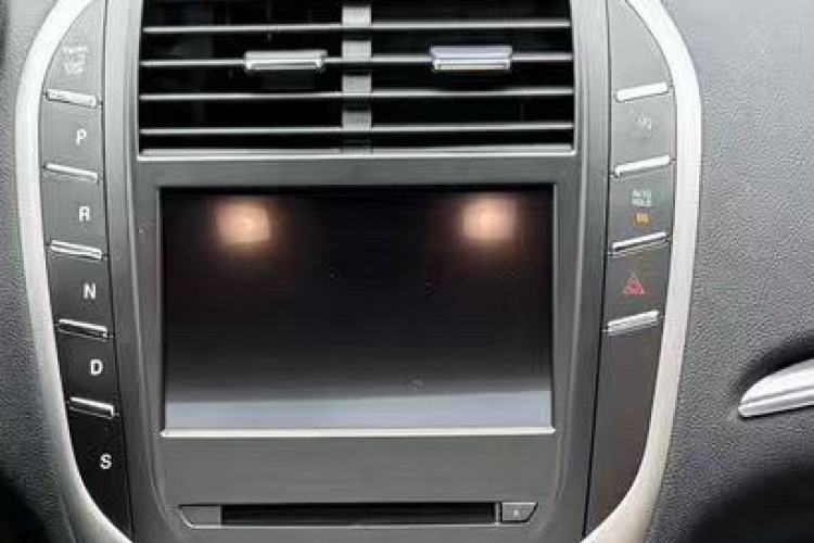 Used Lincoln MKC 2019 2.0T Two-Wheel Drive Luxury Edition China VI Standard Gear Lever