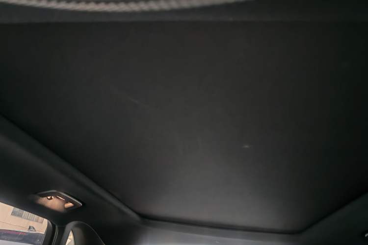Used Lincoln MKC 2019 2.0T Two-Wheel Drive Luxury Edition China VI Standard Headliner