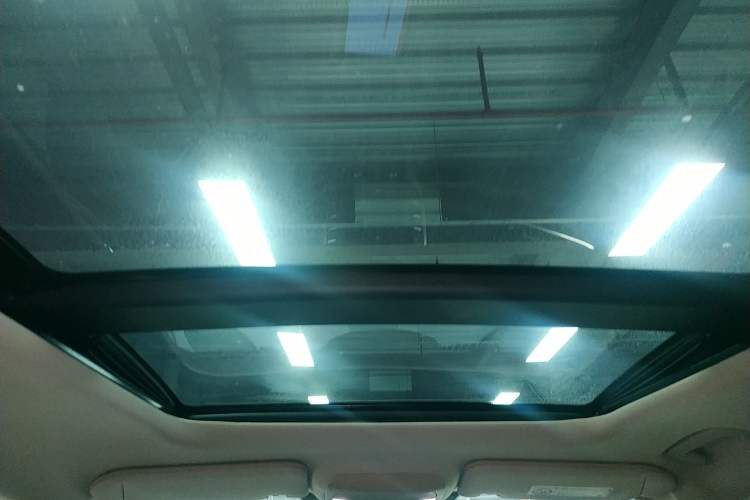 Used Lincoln MKC 2019 2.0T Two-Wheel Drive Zunya Version China VI Standard Headliner