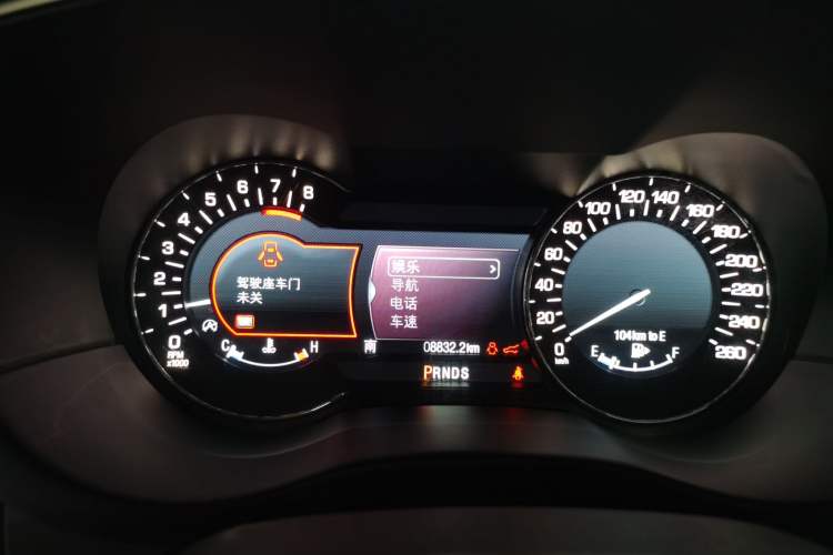 Used Lincoln MKC 2019 2.0T Two-Wheel Drive Zunya Version China VI Standard Instrument Cluster