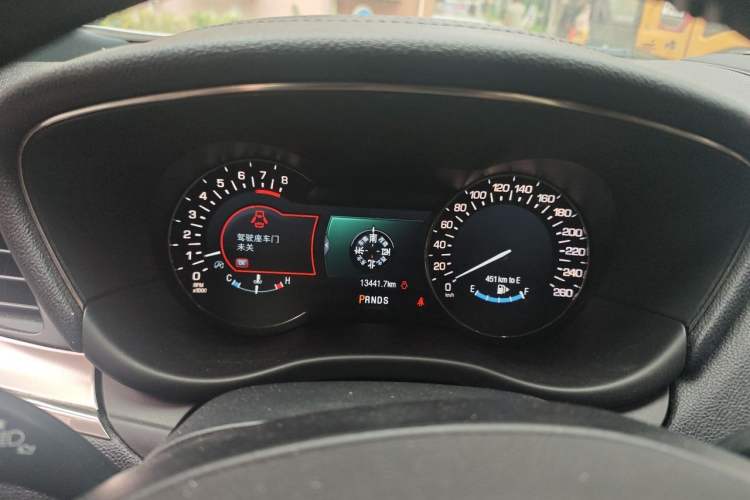 Used Lincoln MKC 2019 2.0T Two-Wheel Drive Luxury Edition China VI Standard Instrument Cluster