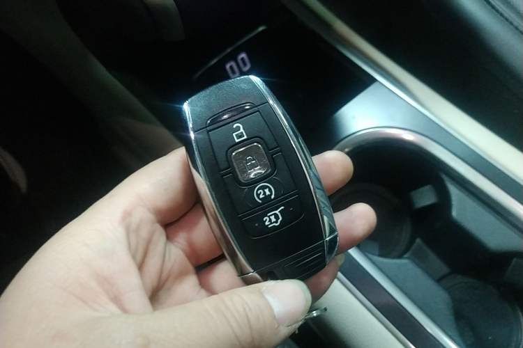 Used Lincoln MKC 2019 2.0T Two-Wheel Drive Zunya Version China VI Standard Interior 1
