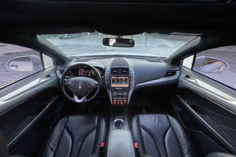 Used Lincoln MKC 2019 2.0T Two-Wheel Drive Luxury Edition China VI Standard Interior 1