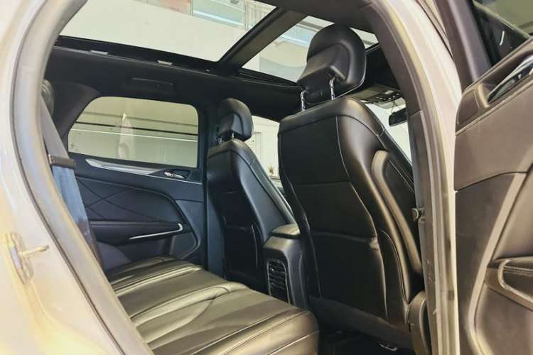 Used Lincoln MKC 2019 2.0T Two-Wheel Drive Luxury Edition China VI Standard Interior 10