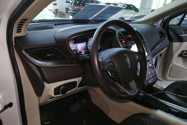 Used Lincoln MKC 2019 2.0T Two-Wheel Drive Zunya Version China VI Standard Interior 2