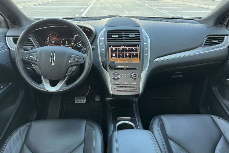 Used Lincoln MKC 2019 2.0T Two-Wheel Drive Luxury Edition China VI Standard Interior 2