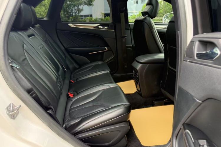 Used Lincoln MKC 2019 2.0T Two-Wheel Drive Luxury Edition China VI Standard Interior 2