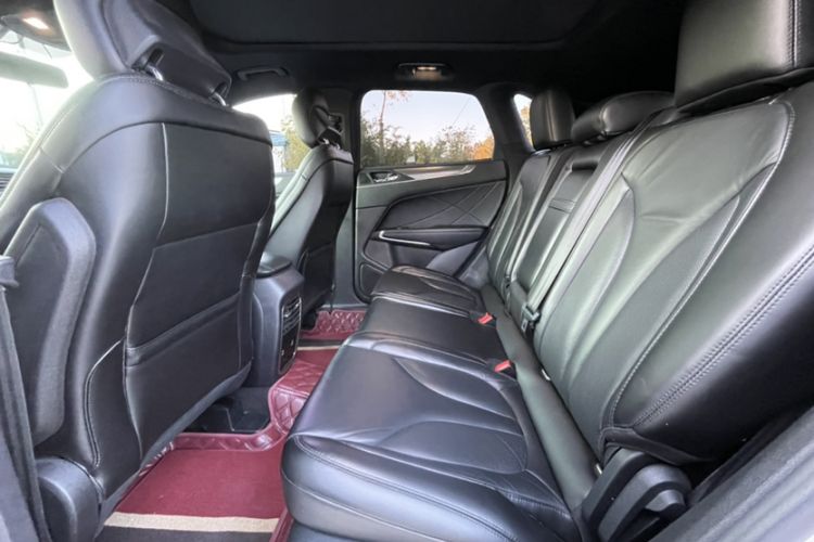 Used Lincoln MKC 2019 2.0T Two-Wheel Drive Luxury Edition China VI Standard Interior 3