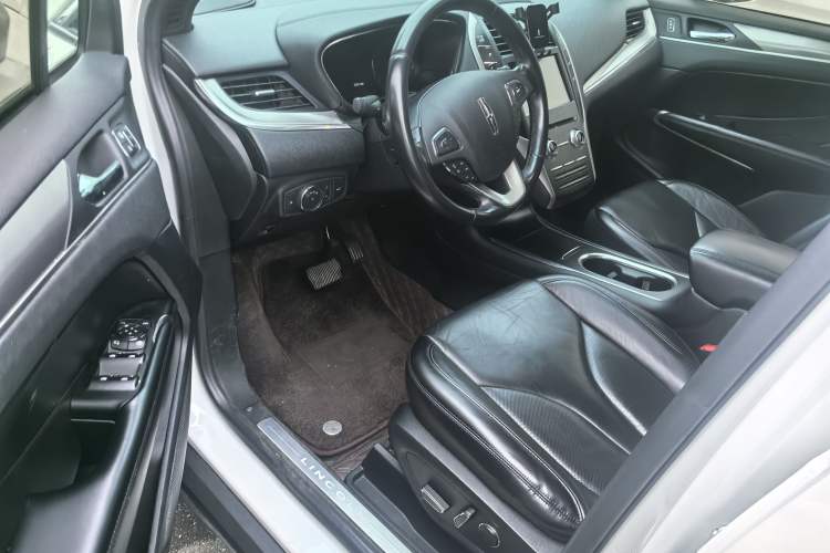 Used Lincoln MKC 2019 2.0T Two-Wheel Drive Luxury Edition China VI Standard Interior 5
