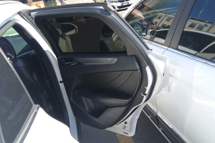 Used Lincoln MKC 2019 2.0T Two-Wheel Drive Luxury Edition China VI Standard Interior 6