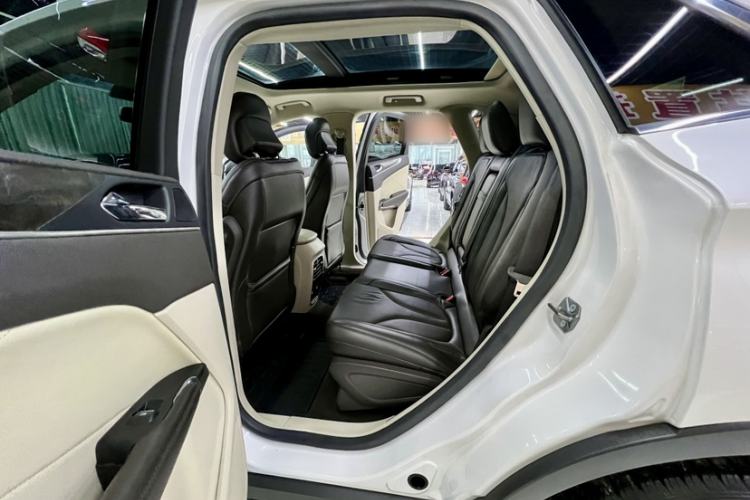 Used Lincoln MKC 2019 2.0T Two-Wheel Drive Zunya Version China VI Standard Interior 6